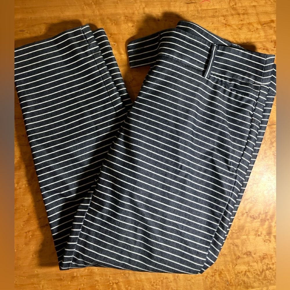 Loft Riviera Pant, striped capris, excellent condition, size 4P